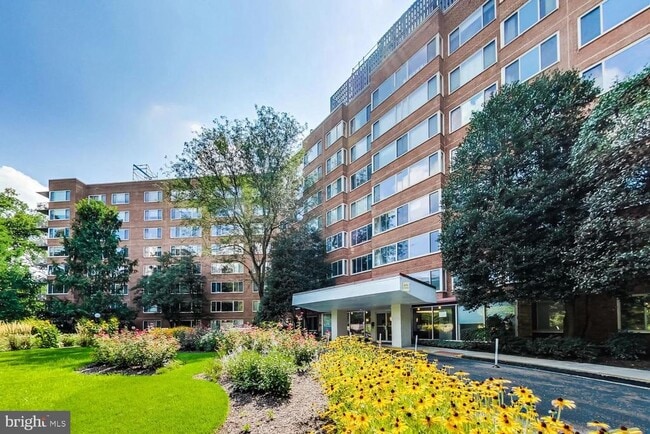 property at 4000 Tunlaw Rd NW