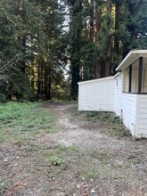 1946 Green Valley Rd in Watsonville, CA - Building Photo - Building Photo