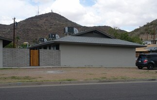 1326 W Becker Ln in Phoenix, AZ - Building Photo