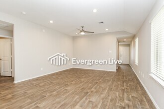 9913 Gln Brk Ln in The Woodlands, TX - Foto de edificio - Building Photo