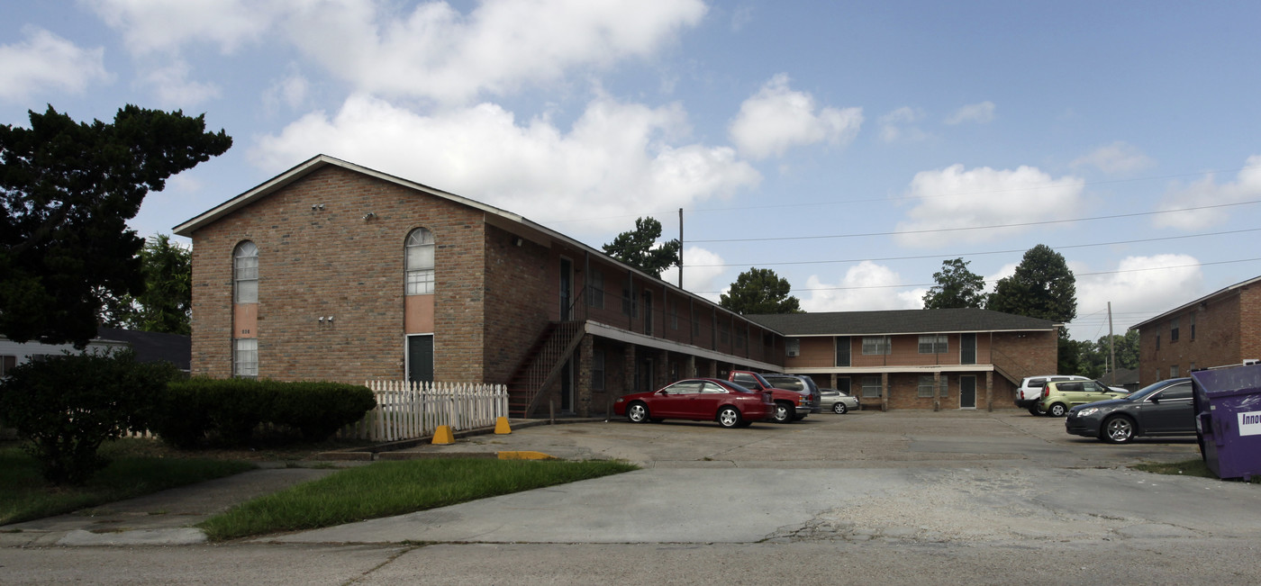 683 N Carrollton Ave in Baton Rouge, LA - Foto de edificio