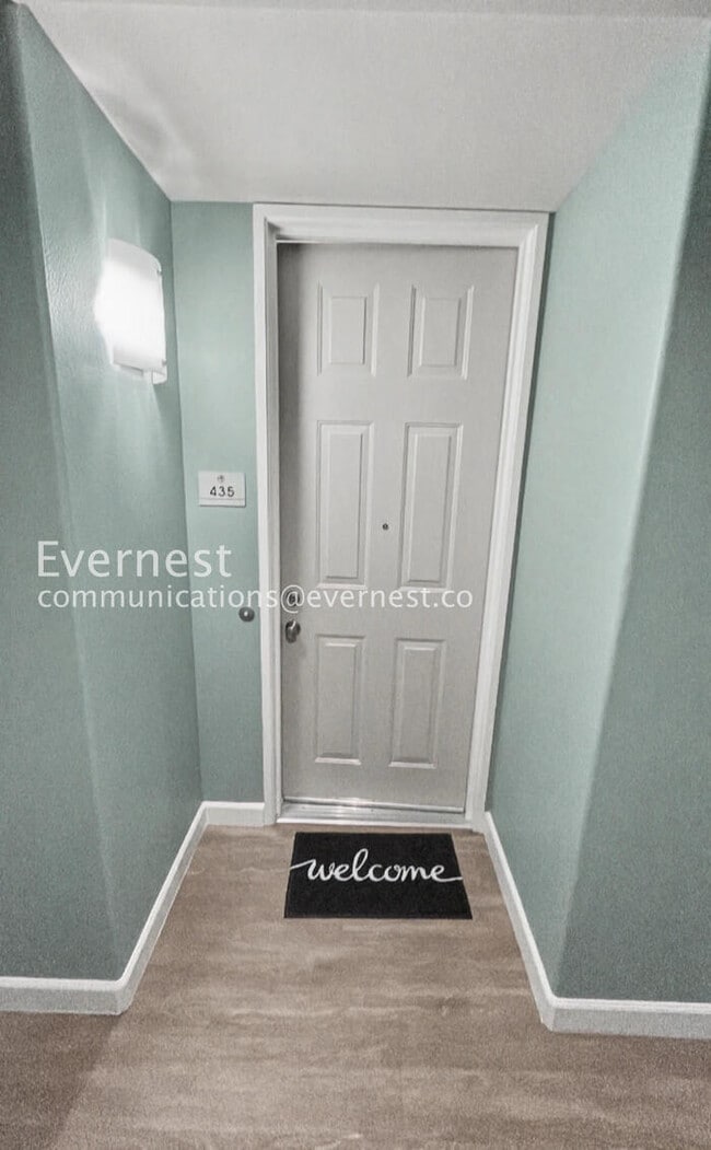 1101 S Main St, Unit APT 435 in Milpitas, CA - Building Photo - Building Photo