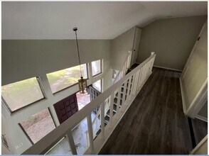 6123 Northway Dr in Spring, TX - Foto de edificio - Building Photo