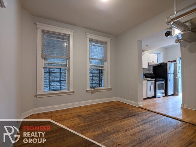 3532 N Halsted St, Unit 3544-1R in Chicago, IL - Building Photo - Building Photo