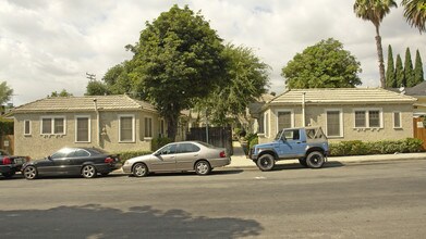 1243-1261 N Genesee Ave in West Hollywood, CA - Building Photo - Building Photo