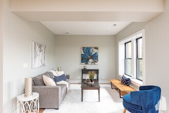 2535 N Campbell Ave, Unit Unit 2541-1 in Chicago, IL - Building Photo - Building Photo