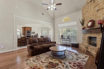 153 Pinewood Ave in Red Oak, TX - Building Photo - Building Photo