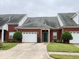 472 Shamrock Dr in Madison, AL - Building Photo