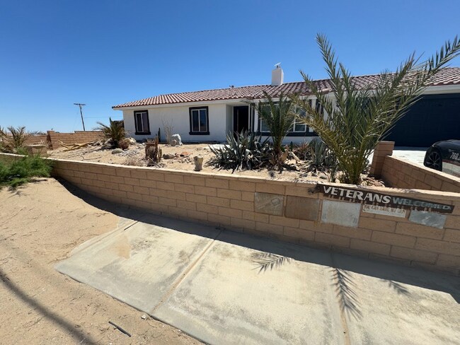 property at 1505 N Marina Dr