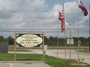 Barrington Court Condominiums in Humble, TX - Building Photo - Building Photo