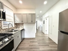 275 Linden Ave in Jersey City, NJ - Building Photo - Building Photo