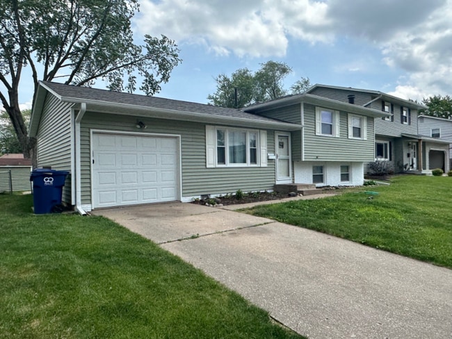 property at 3121 Westmar Dr