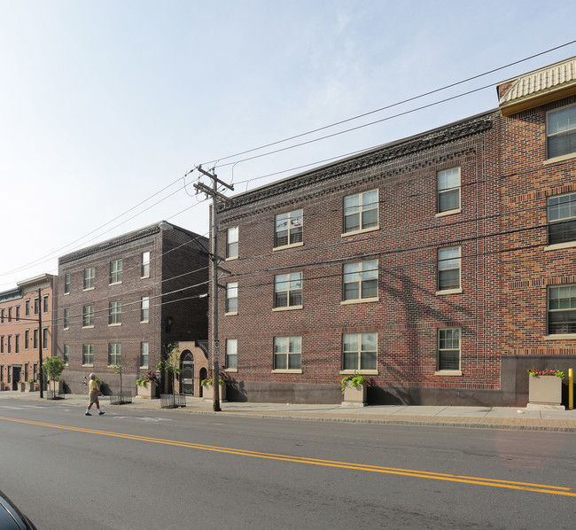 Eagle Court Apartments in Albany, NY - Building Photo - Building Photo