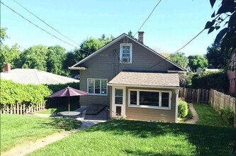 4827 Poppleton Ave in Omaha, NE - Building Photo - Building Photo