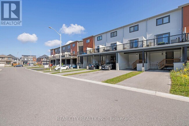 63 Andean Ln in Barrie, ON - Building Photo - Building Photo