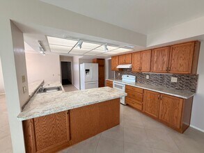 9867 W Picacho Ct in Sun City, AZ - Building Photo - Building Photo