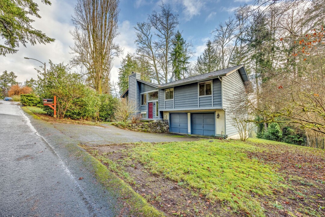 4617 Basswood Ct SE in Port Orchard, WA - Foto de edificio