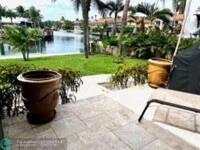 1109 Bel Air Dr in Highland Beach, FL - Foto de edificio - Building Photo