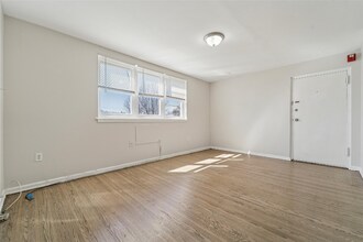 6023 N Park Ave in Philadelphia, PA - Building Photo - Building Photo
