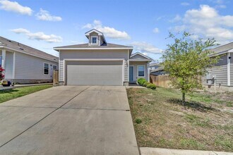 771 Circle Wy in Jarrell, TX - Building Photo - Building Photo