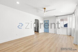 2020 Glasgow Ave in Encinitas, CA - Foto de edificio - Building Photo