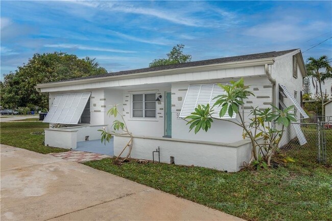 5601 Arthur St in Hollywood, FL - Building Photo - Building Photo