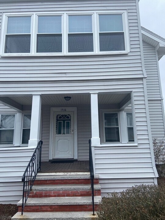 1514-1516 Centre St-Unit -1 in Boston, MA - Building Photo