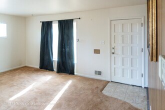 1303 Lipan Dr in Denver, CO - Building Photo - Building Photo