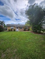 526 Trend Rd in Melbourne, FL - Building Photo