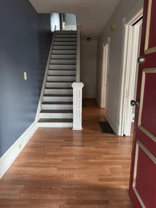 233B Kingsbury Ave in Elmira, NY - Building Photo