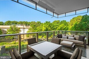 2100 Hamilton St in Philadelphia, PA - Building Photo