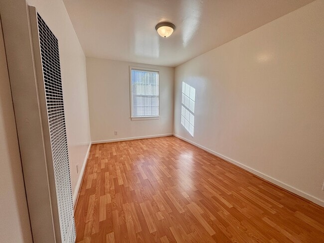 1408 21st Ave, Unit 102