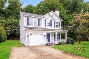 16125 Farmall Dr in Huntersville, NC - Building Photo