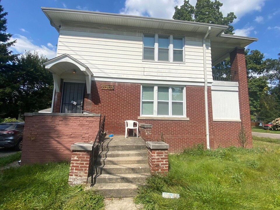 17815 McIntyre St in Detroit, MI - Building Photo