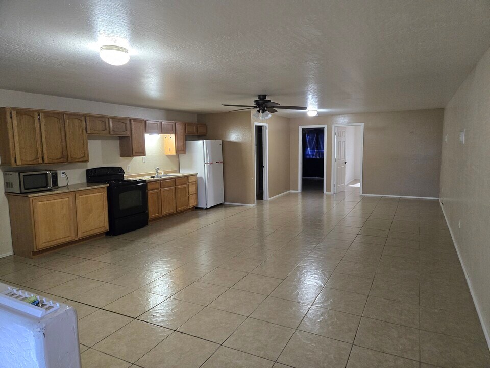 2626 W Virgil Dr, Unit Upper Apartment in Queen Creek, AZ - Foto de edificio