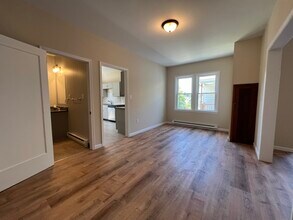 3007 S Main St, Unit 3009 S. Main St. Apt 2 in Hanover Township, PA - Building Photo - Building Photo