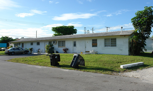 1901 Miami Rd in Fort Lauderdale, FL - Building Photo - Building Photo