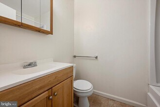 105 Cameron St in Berryville, VA - Building Photo - Building Photo