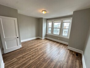 440 W Fisher Ave in Philadelphia, PA - Building Photo - Building Photo