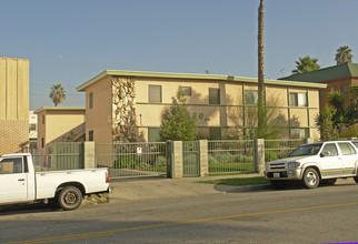 1330 S Wilton Pl in Los Angeles, CA - Building Photo - Building Photo