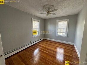 135 Nonantum St in Boston, MA - Foto de edificio - Building Photo