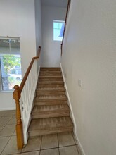 9455 Sea Cliff Way in Elk Grove, CA - Foto de edificio - Building Photo