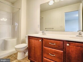 4935 Laurel Valley Ln in Enola, PA - Building Photo - Building Photo