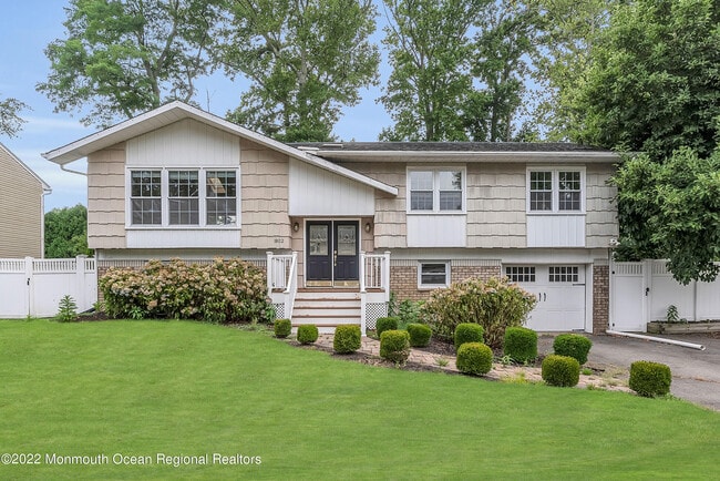 property at 1802 Holbrook St