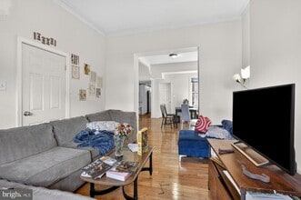 4058 Irving St in Philadelphia, PA - Building Photo - Building Photo