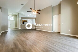 13323 Bainbridge Way in Spring Hill, FL - Building Photo - Building Photo