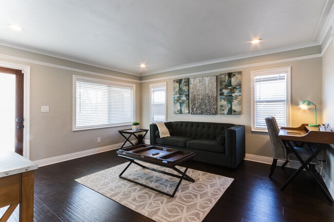 5357 Virginia Ave in Los Angeles, CA - Building Photo - Building Photo