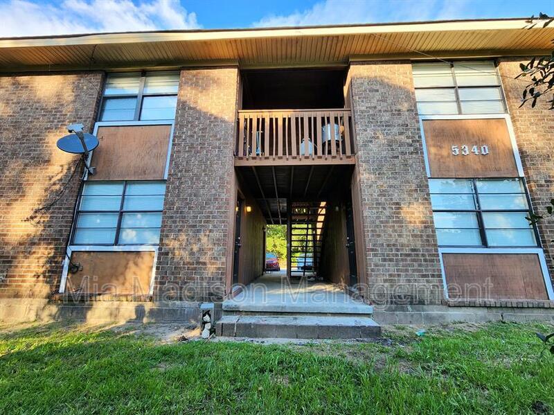 5340 La Roche Ave in Savannah, GA - Building Photo