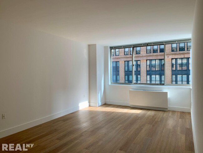 200 W 26th St in New York, NY - Building Photo - Building Photo