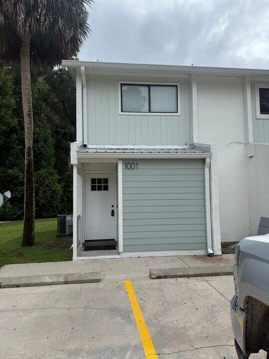 1001 S 10th St, Unit 1001 in Palatka, FL - Building Photo